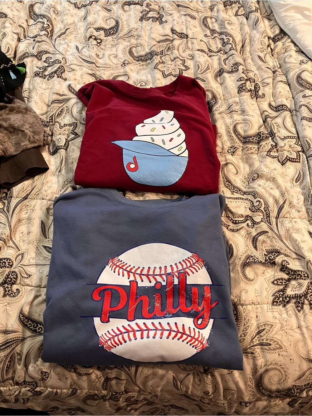 Woman’s Philly Baseball Graphic Sweatshirts - Blue/Red